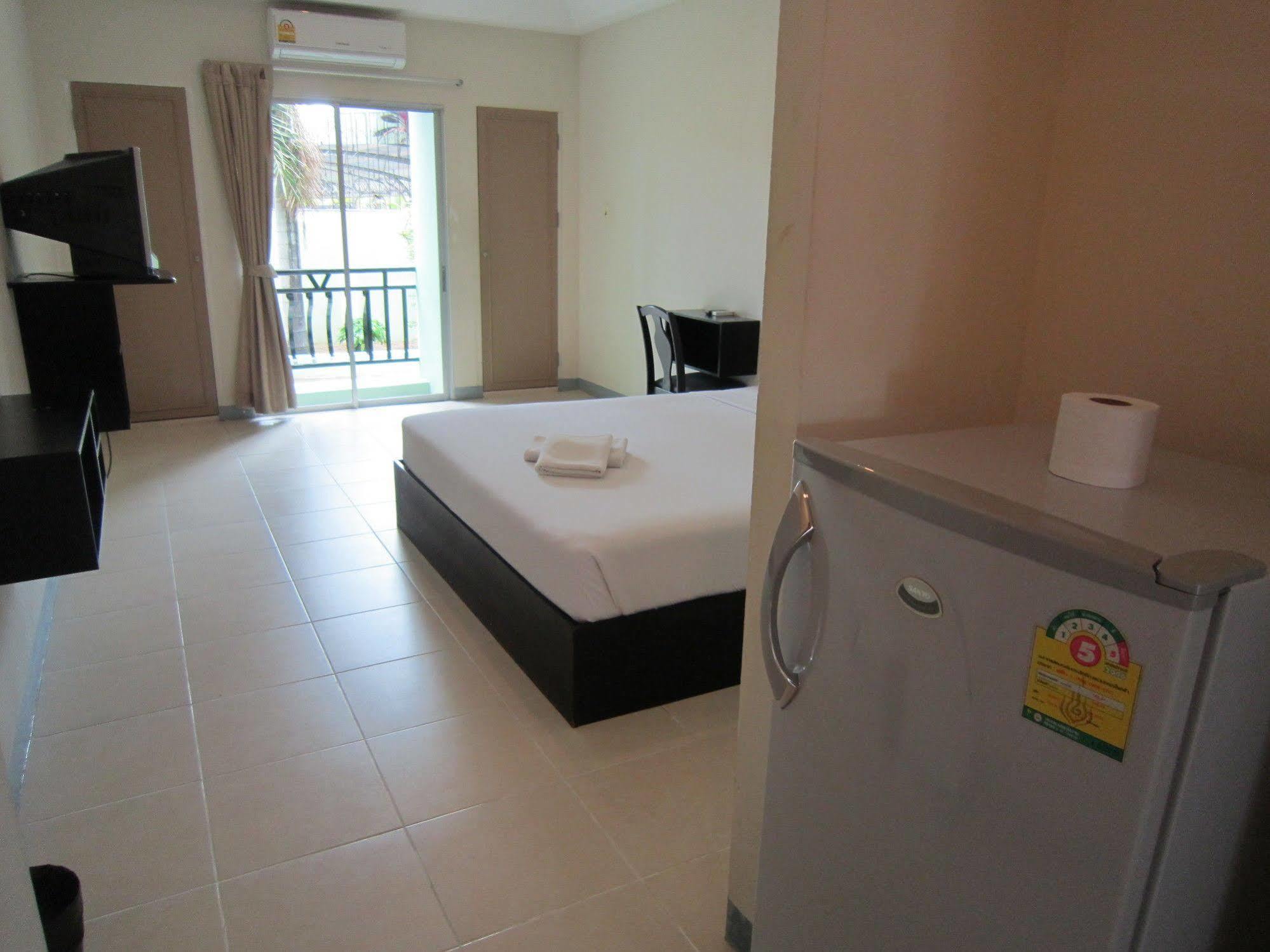 Cold Rock Hotel 2*