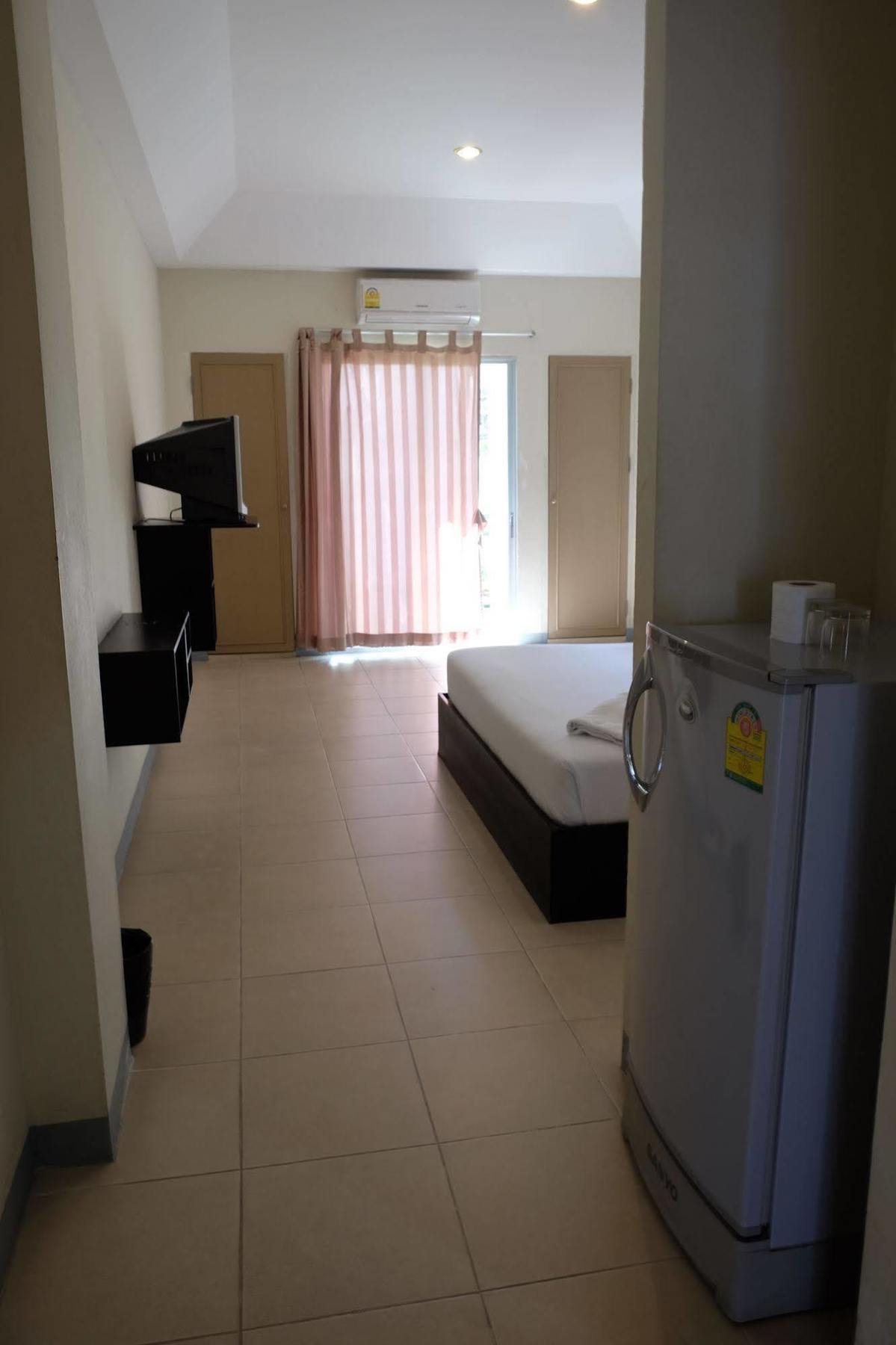 Cold Rock Hotel